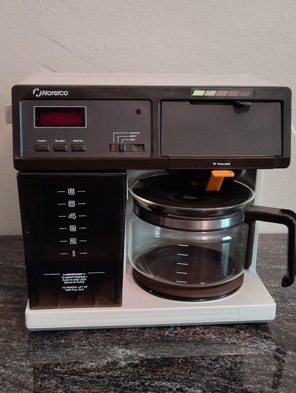 Norelco Under Cabinet Coffee Maker UC6002  6 Cup 24 Hour Clock Timer 1980’s
